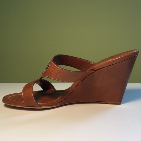 Women’s Prada High Heels made with real Leather. - Picture 2 of 8